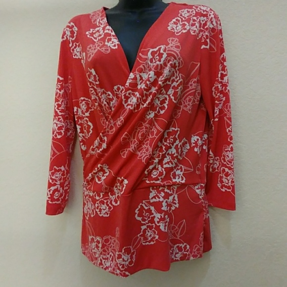 Ellen Tracy Surplice Floral Top - Picture 4 of 7